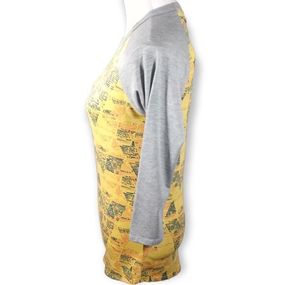 LULAROE GRAY & YELLOW BASEBALL T-SHIRT SZ.XS EUC - Picture 2 of 5